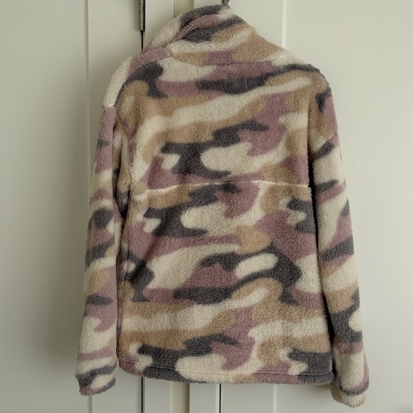 SO Supercozy Sherpa Quarter Zip Camo Pullover - Picture 3 of 12